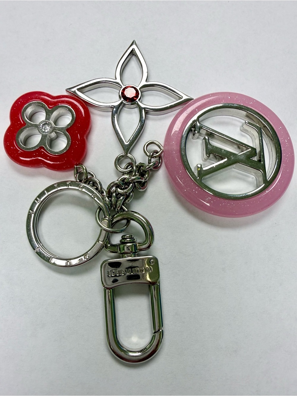 Louis Vuitton Fleur de Monogram Key Holder & Bag Charm - Silver/Pink/Red - Picture 4 of 7